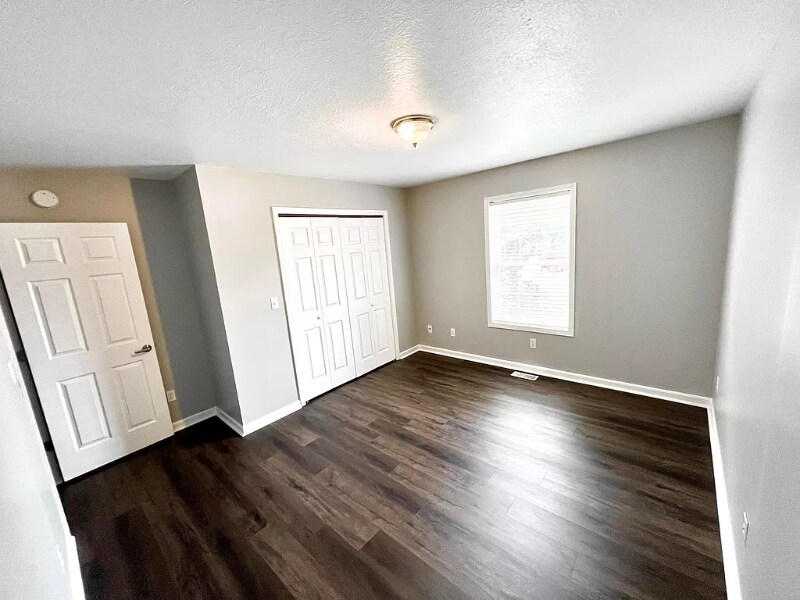 Building Photo - 3860 S Cramer Cir