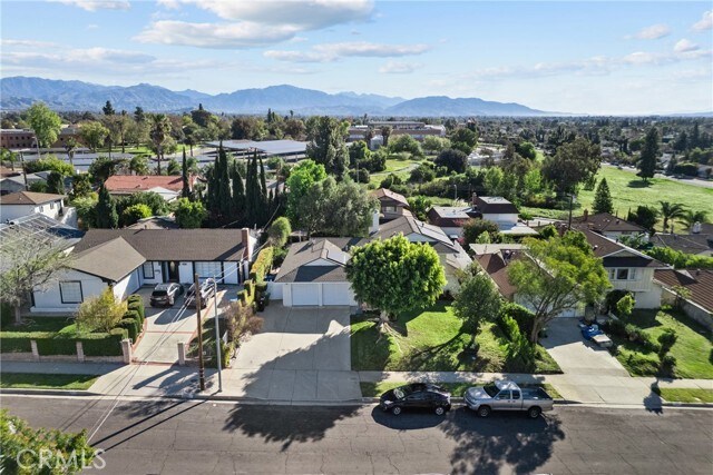 Building Photo - 9558 Swinton Ave