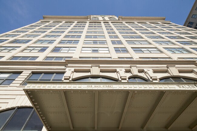 Building Photo - 1 Main St