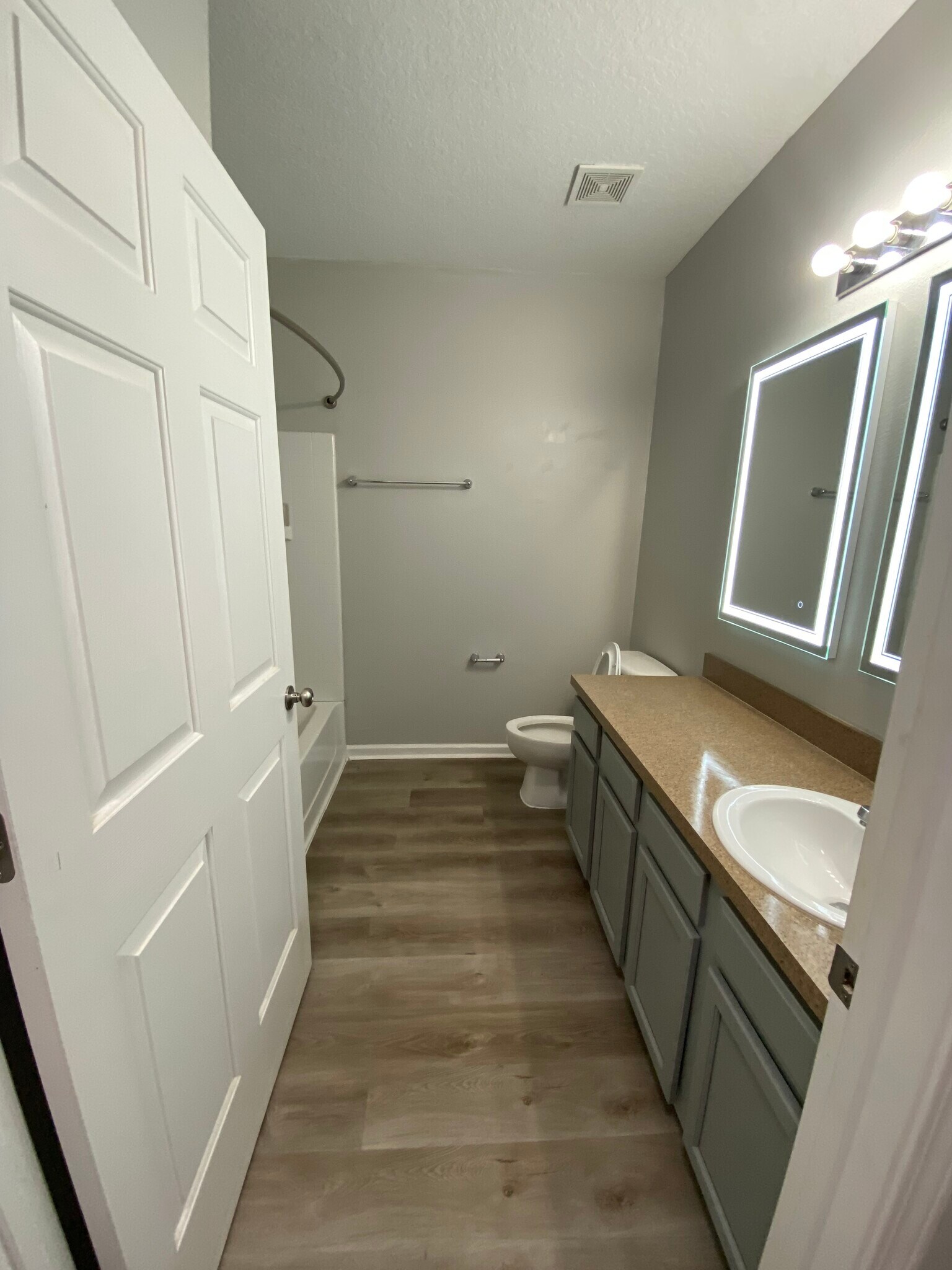 Hall Bathroom1 - 785 Oakleaf Plantation Pky