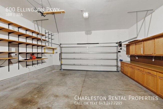 Building Photo - 600 Ellingson Pkwy
