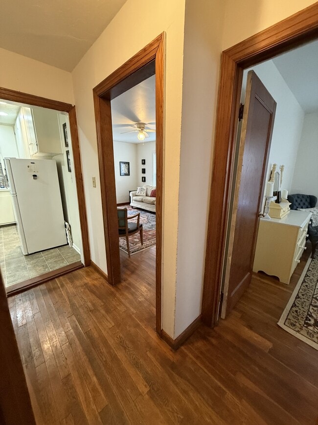 Building Photo - 2710 S Washington St