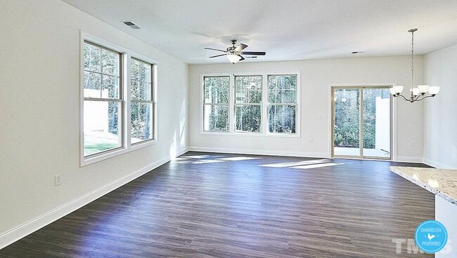 Building Photo - 1028 Navigon Dr