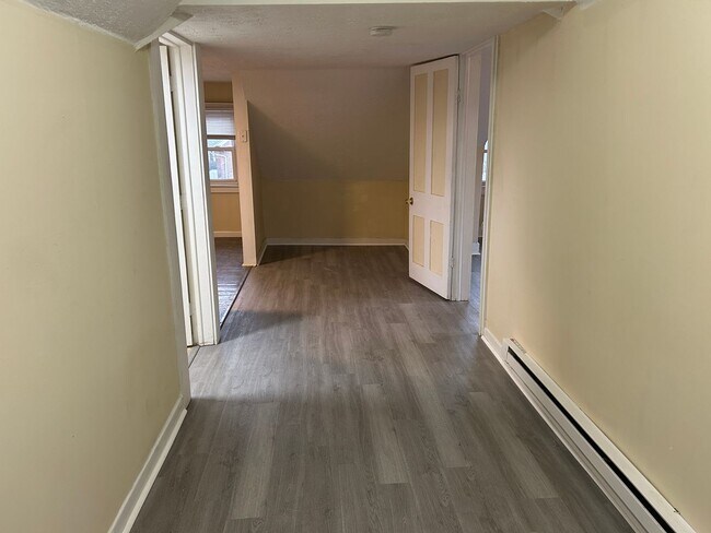 Building Photo - 2681 E 126th St