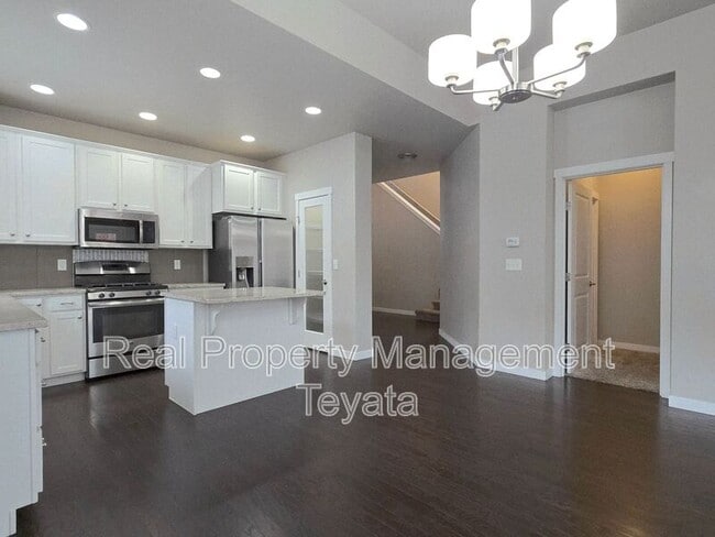 Building Photo - 4746 Hadley St