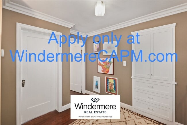 Building Photo - Stunning 5 Bed/3 Bath Home in Highly Desirable Fab Forties of East Sacramento!