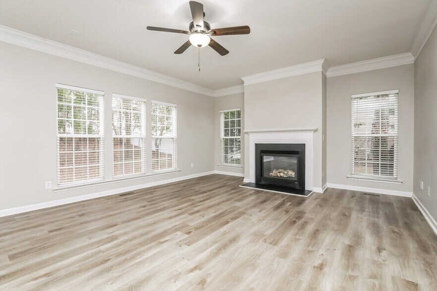 Building Photo - 5324 Sapphire Springs Dr