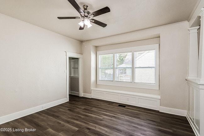 Building Photo - 218 S 41st St