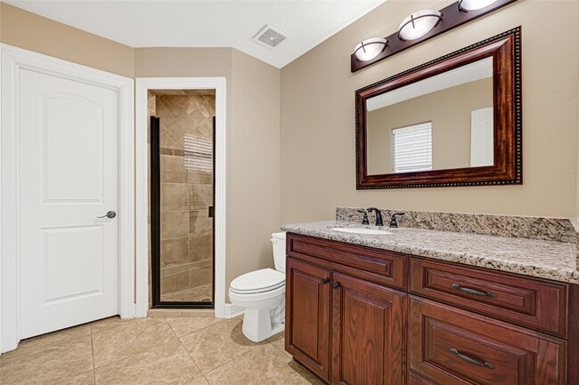 Building Photo - 2736 Cortlandt St