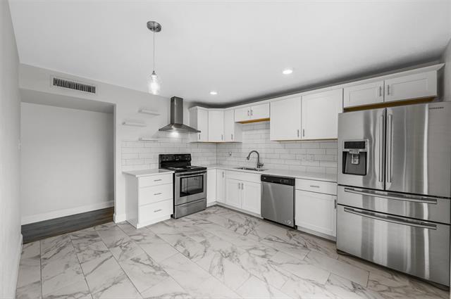 Building Photo - 4940 Watkins Dr