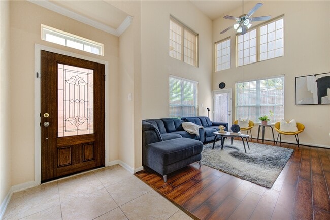 Building Photo - 1243 Glenwood Canyon Ln