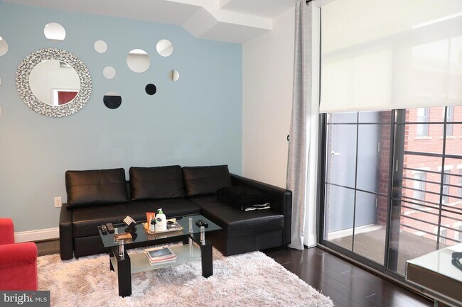 Building Photo - 1111 Oronoco St