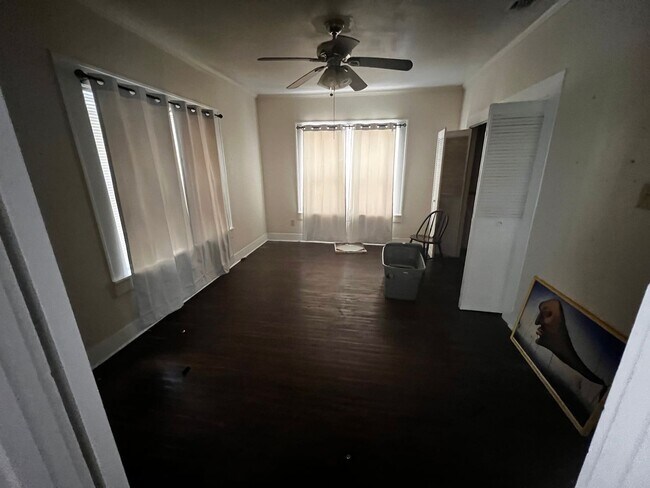 Building Photo - Atlantic 533Whitehurst