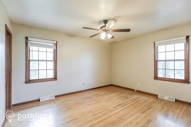 Building Photo - 10120 W 66th Terrace