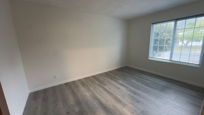 Building Photo - 13277 Anchor Village