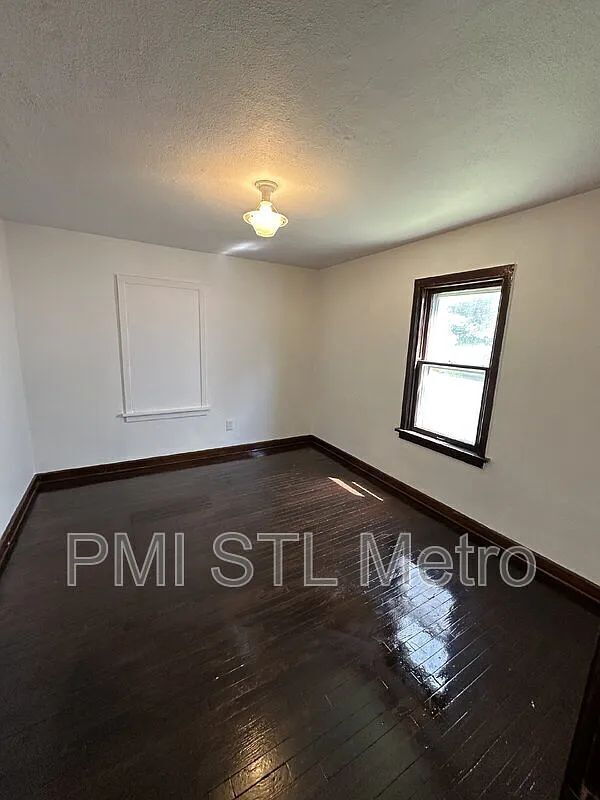 Building Photo - 7117 Garesche Ave
