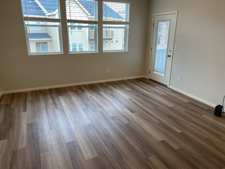 Building Photo - 2078 Autumn Moon Dr