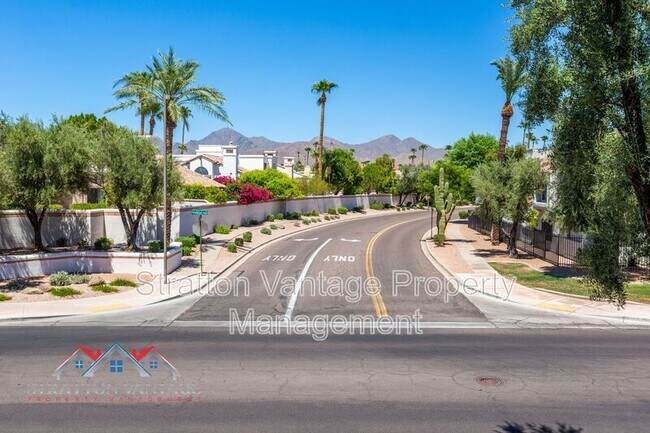 Building Photo - 10015 E Mountain View Rd