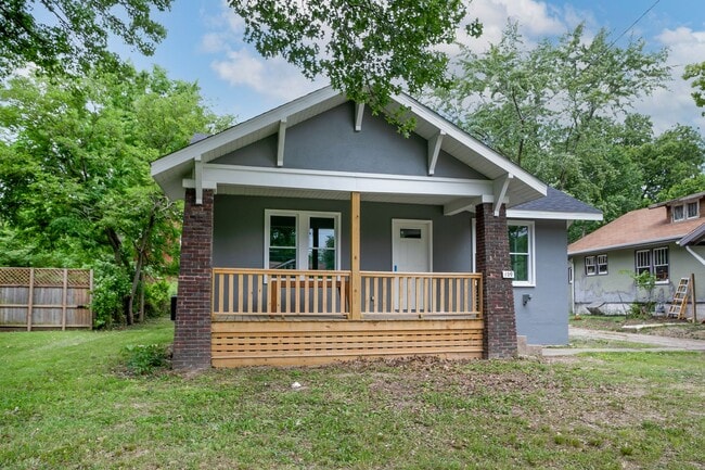 Primary Photo - Recently Renovated Central Columbia Bungalow!