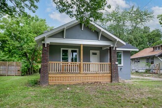 Building Photo - Recently Renovated Central Columbia Bungalow!