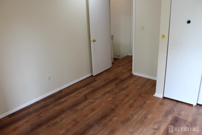 Building Photo - 157 Westgate Dr