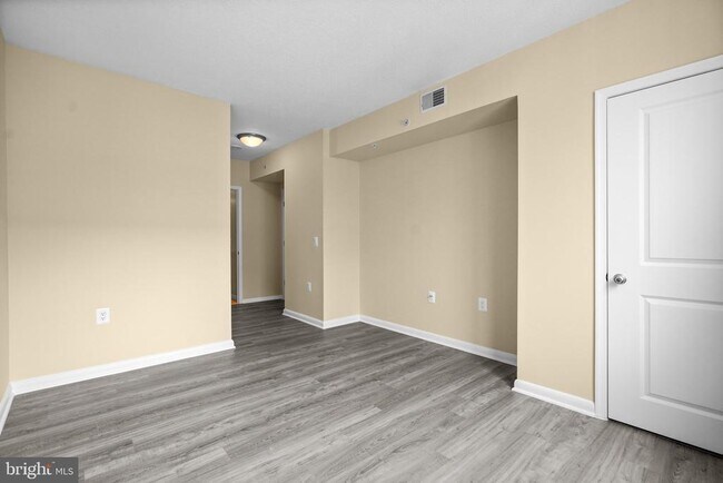 Building Photo - 851 N Glebe Rd
