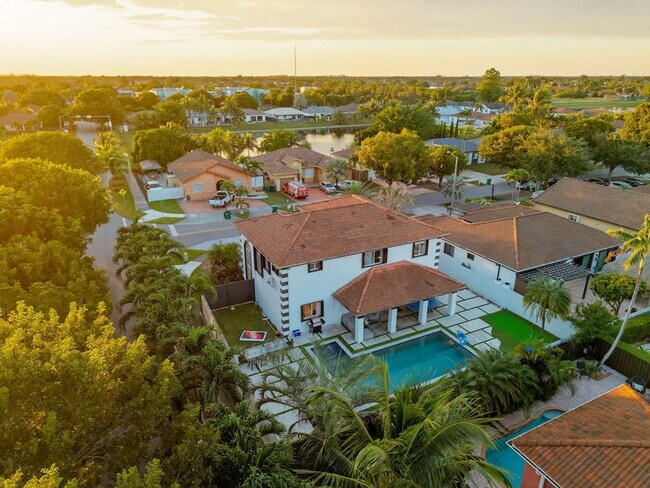 Building Photo - 5161 SW 159th Ct