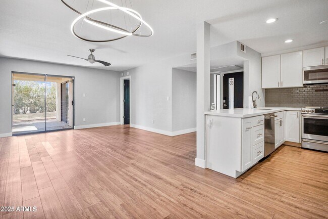 Building Photo - 9340 N 92nd St