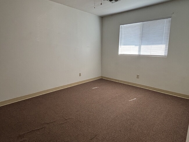 Building Photo - Available Soon! Apply now for this cute one bedroom apartment for $1250