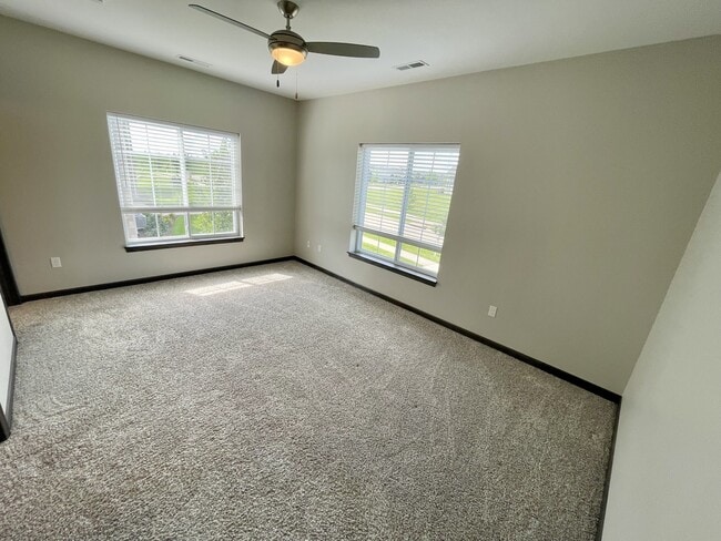 Building Photo - 2871 Spring Rose Cir