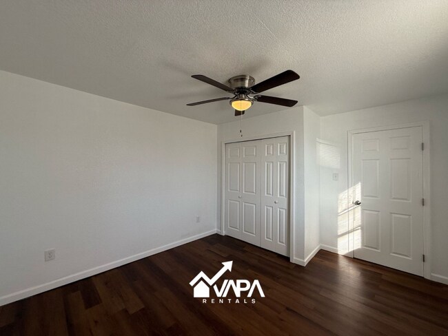 Building Photo - 206 Southlawn Ave