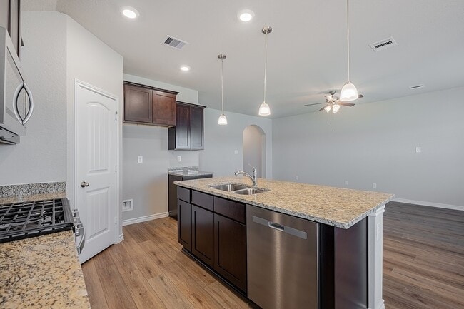 Building Photo - 1014 Davy St