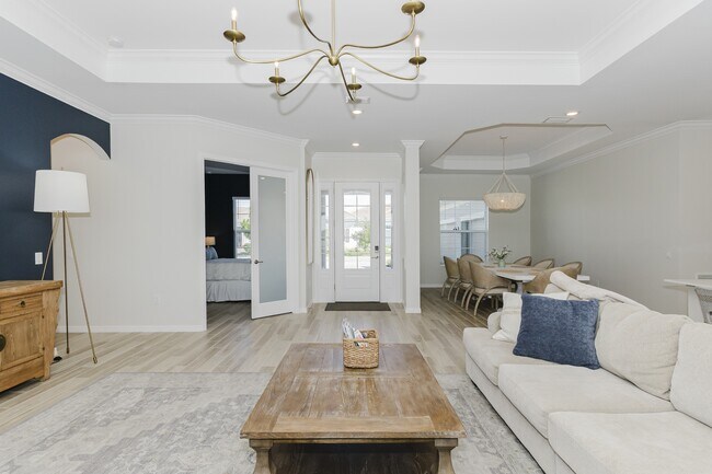 Building Photo - 6023 Diamonte Pl