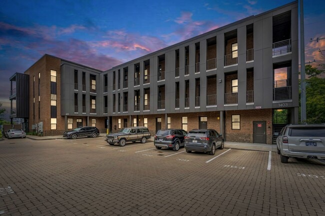 Building Photo - 1403 Martin St