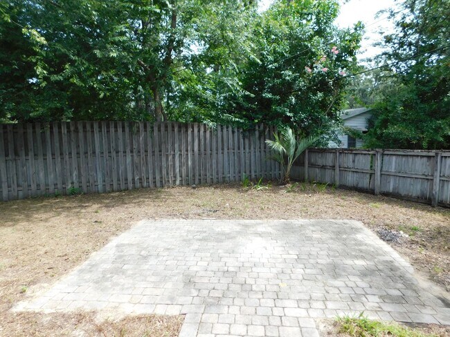 Building Photo - 507 NW 34th Ter