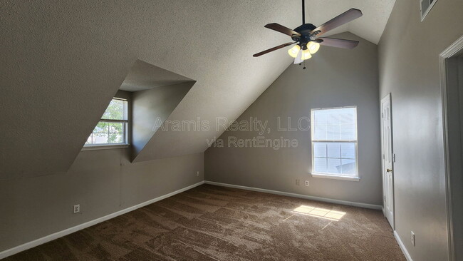 Building Photo - 7336 Bramble Oak Dr