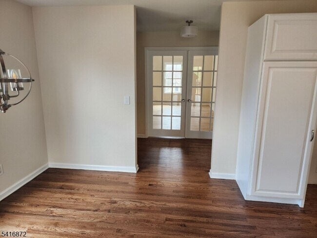 Building Photo - 27 Cypress Ln