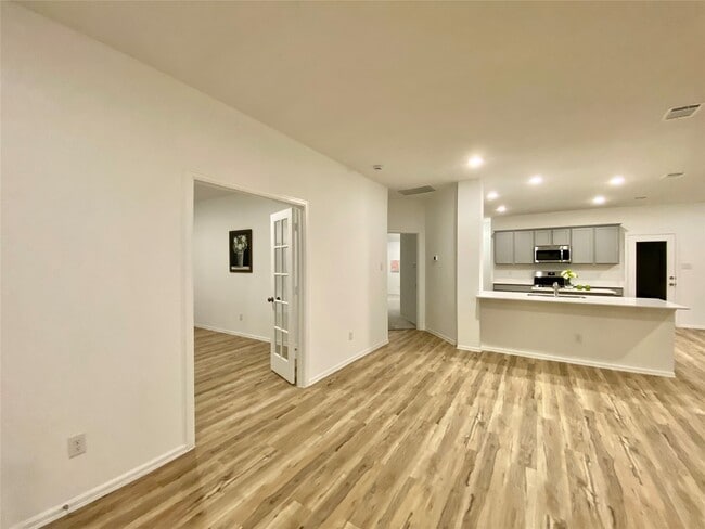 Building Photo - 3724 Moss Hl Rd