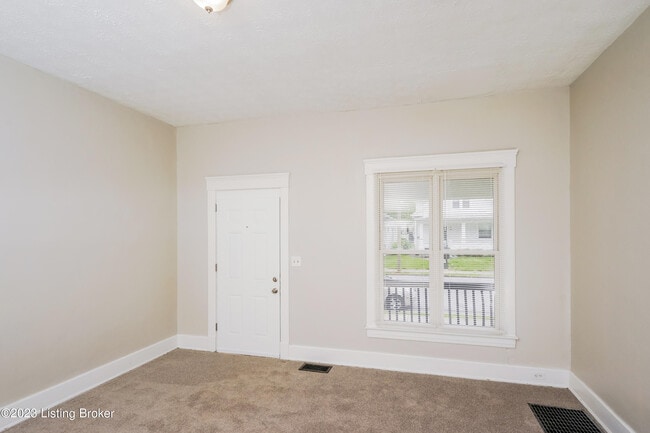 Building Photo - 1827 Osage Ave