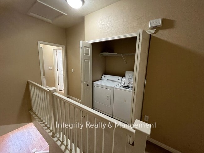Building Photo - 9419 Ashbury Cir
