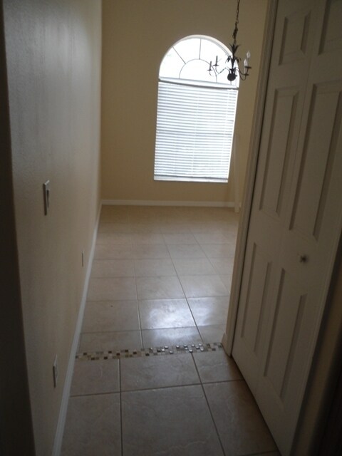 Building Photo - 4 Bedroom 3 Bath Home - Kissimmee ~ Southp...