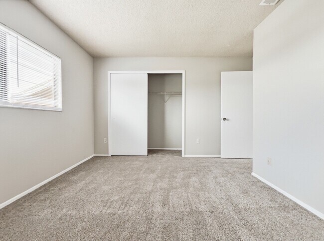 Building Photo - 1017 Whalebone Bay Dr