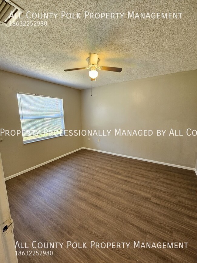 Building Photo - 1122 Mercury Dr W