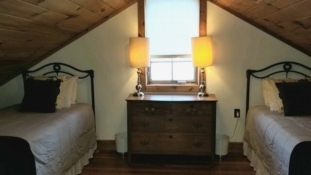 Building Photo - 257 Main St