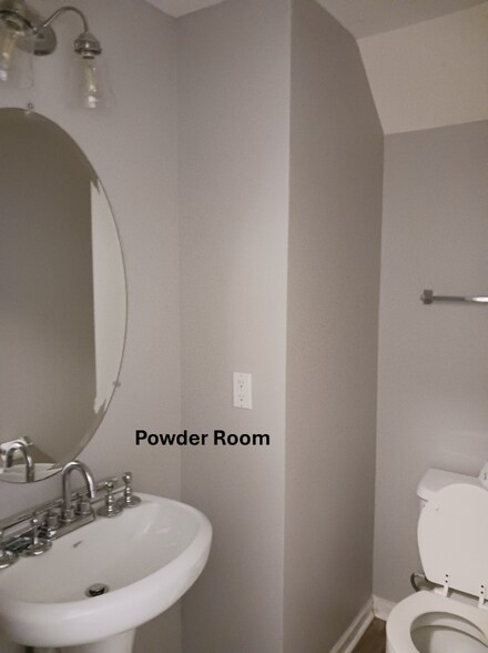 Building Photo - 294 Hiawassee Dr