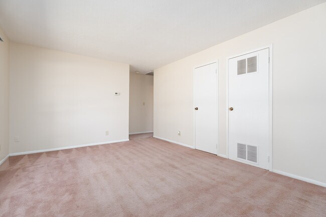 Building Photo - 2248 Boarman Dr