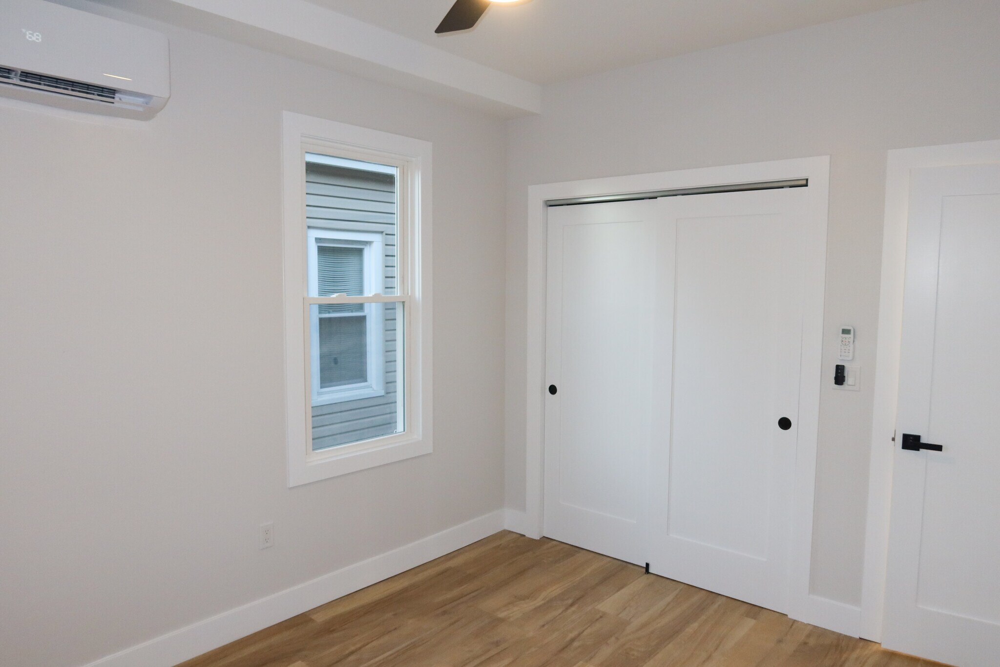 Building Photo - 116 Van Riper Ave