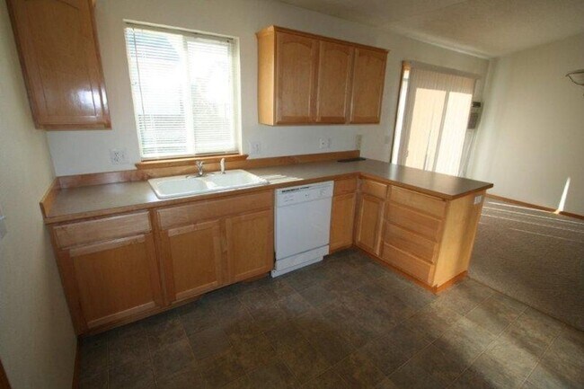 Building Photo - Adorable two bedroom home located in Post ...