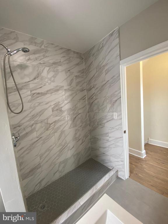 Building Photo - 220 Pearl St