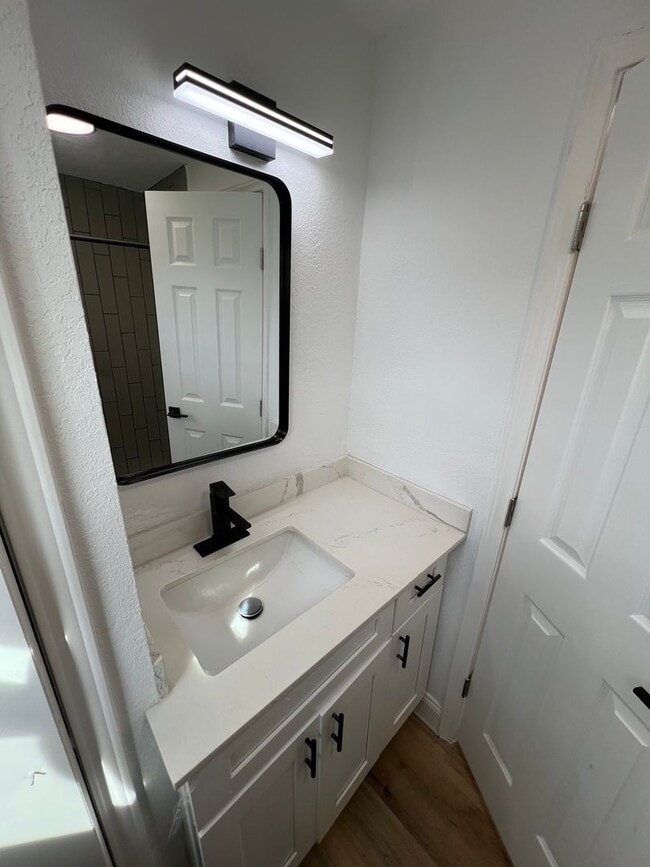 Building Photo - BEAUTIFUL HOME IN HOUSTON. MOVE IN READY!.